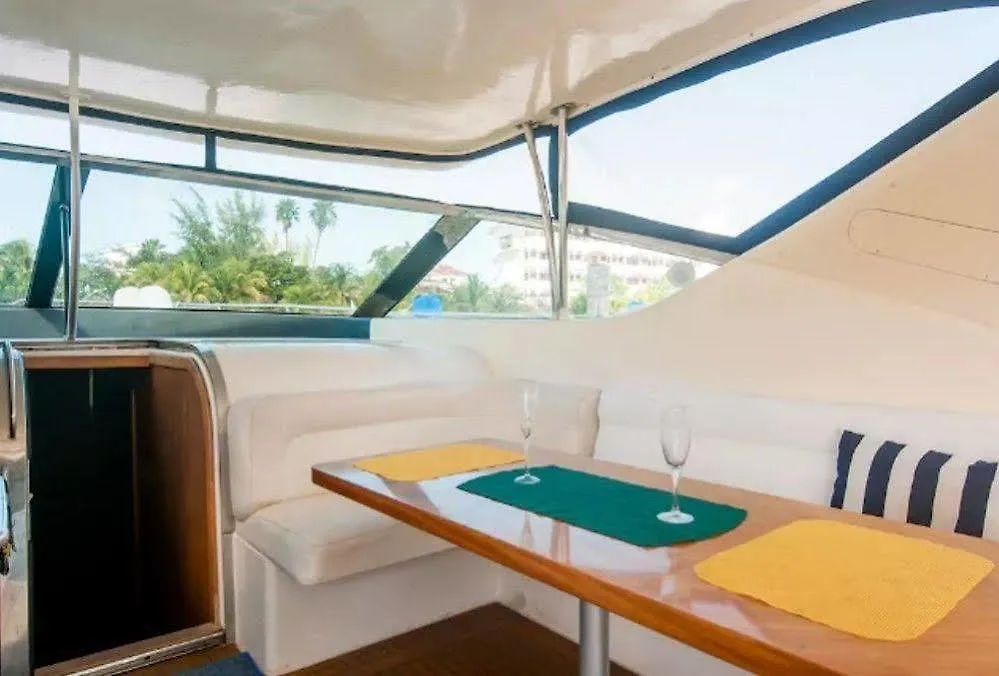 **  Boat And Bed Ocean View Hotel Cancun Mexico
